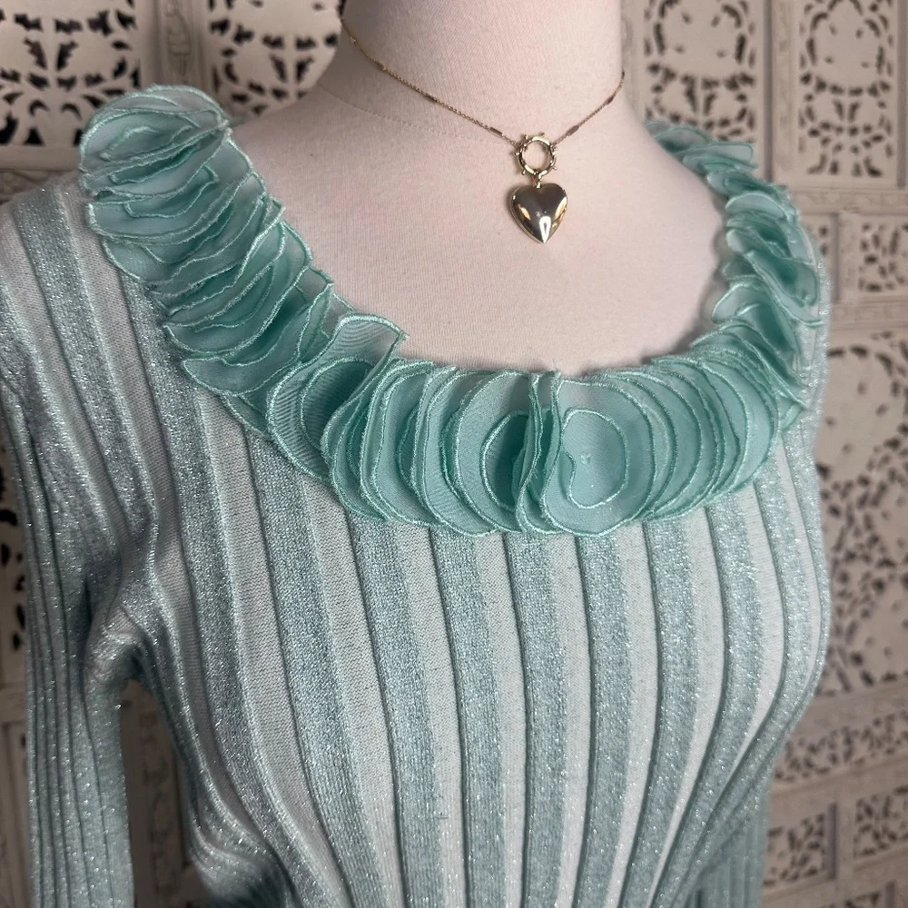 Y2K Lifestyle Sandra King Silk Blend Light Blue Ribbed Shimmer‎ Frilly Sweater